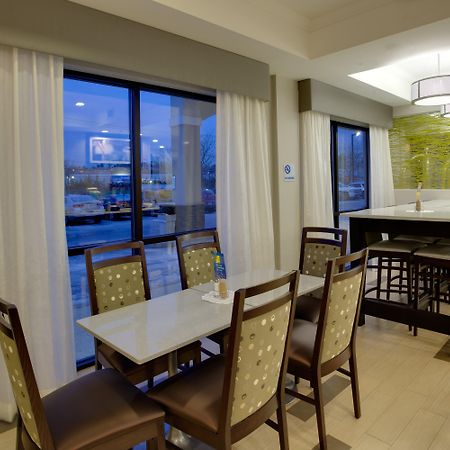Holiday Inn Express Hotel & Suites Meadowlands Area By Ihg Карлштадт Екстер'єр фото