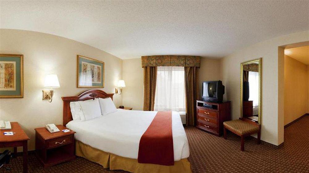 Holiday Inn Express Hotel & Suites Meadowlands Area By Ihg Карлштадт Екстер'єр фото