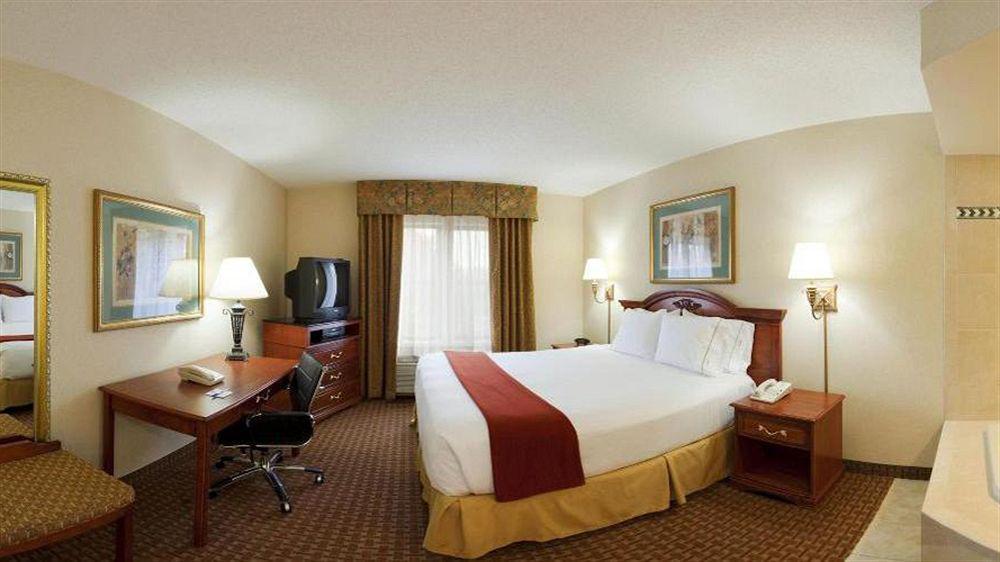 Holiday Inn Express Hotel & Suites Meadowlands Area By Ihg Карлштадт Екстер'єр фото
