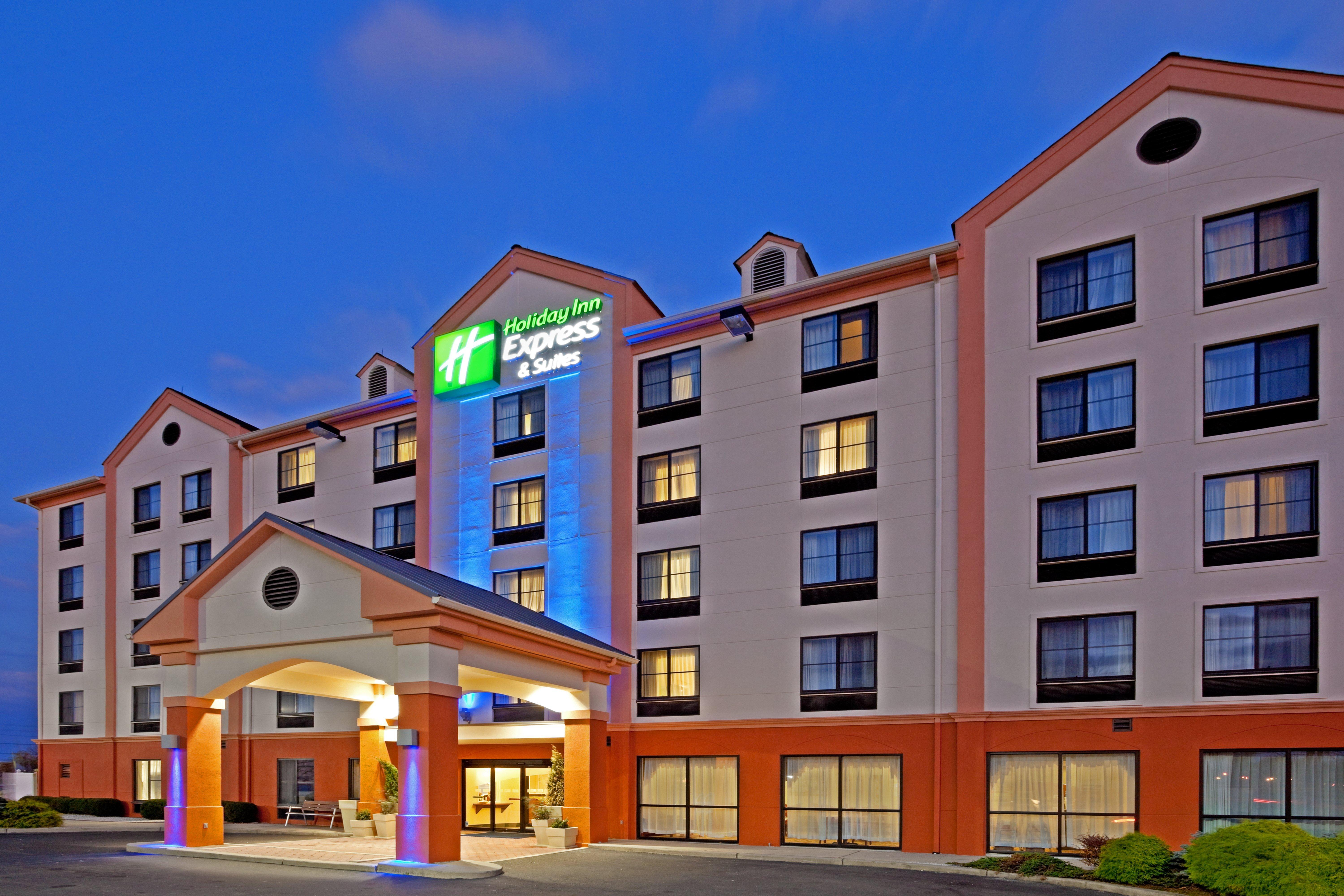 Holiday Inn Express Hotel & Suites Meadowlands Area By Ihg Карлштадт Екстер'єр фото