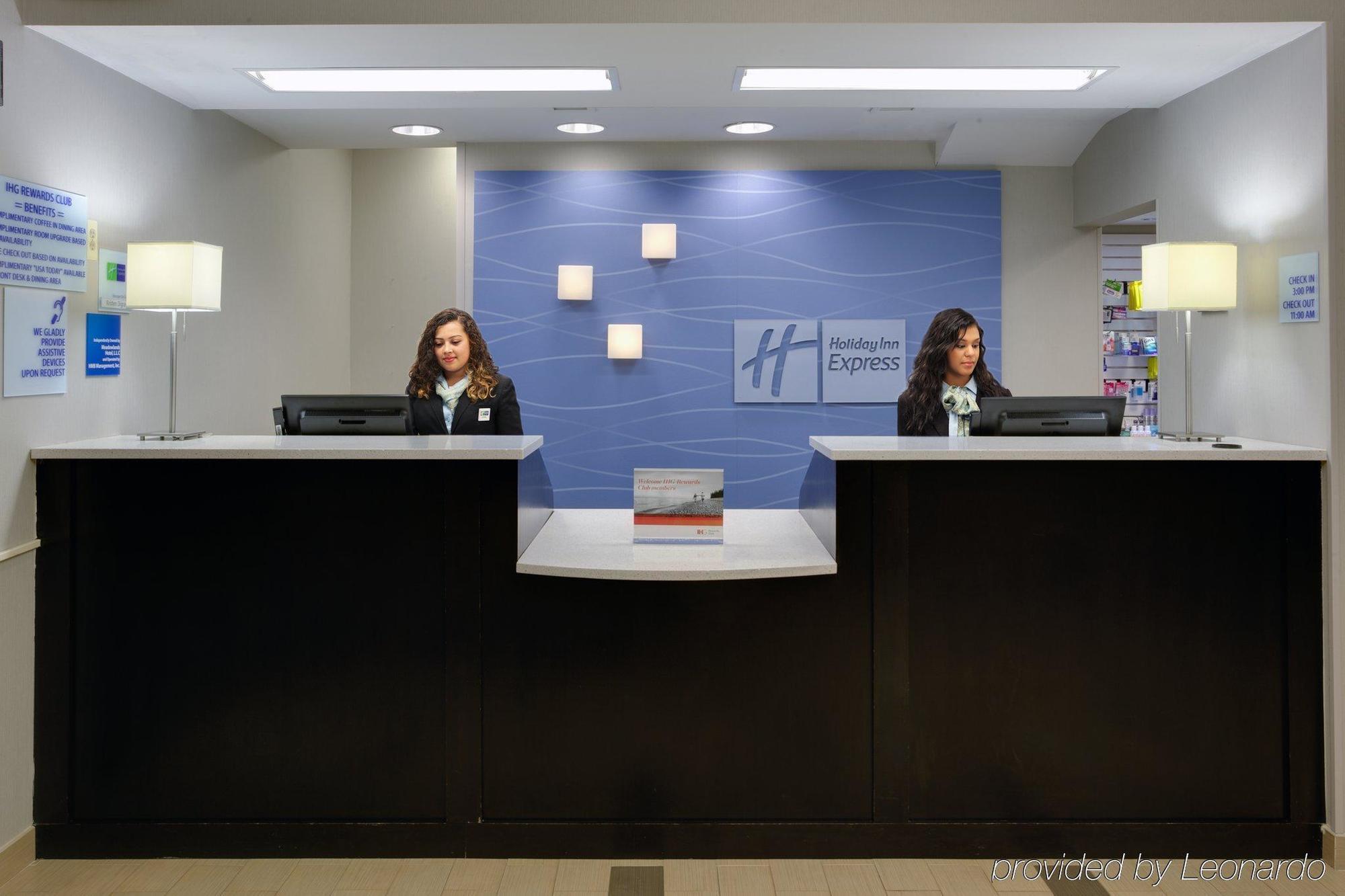 Holiday Inn Express Hotel & Suites Meadowlands Area, An Ihg Hotel Карлштадт Екстер'єр фото