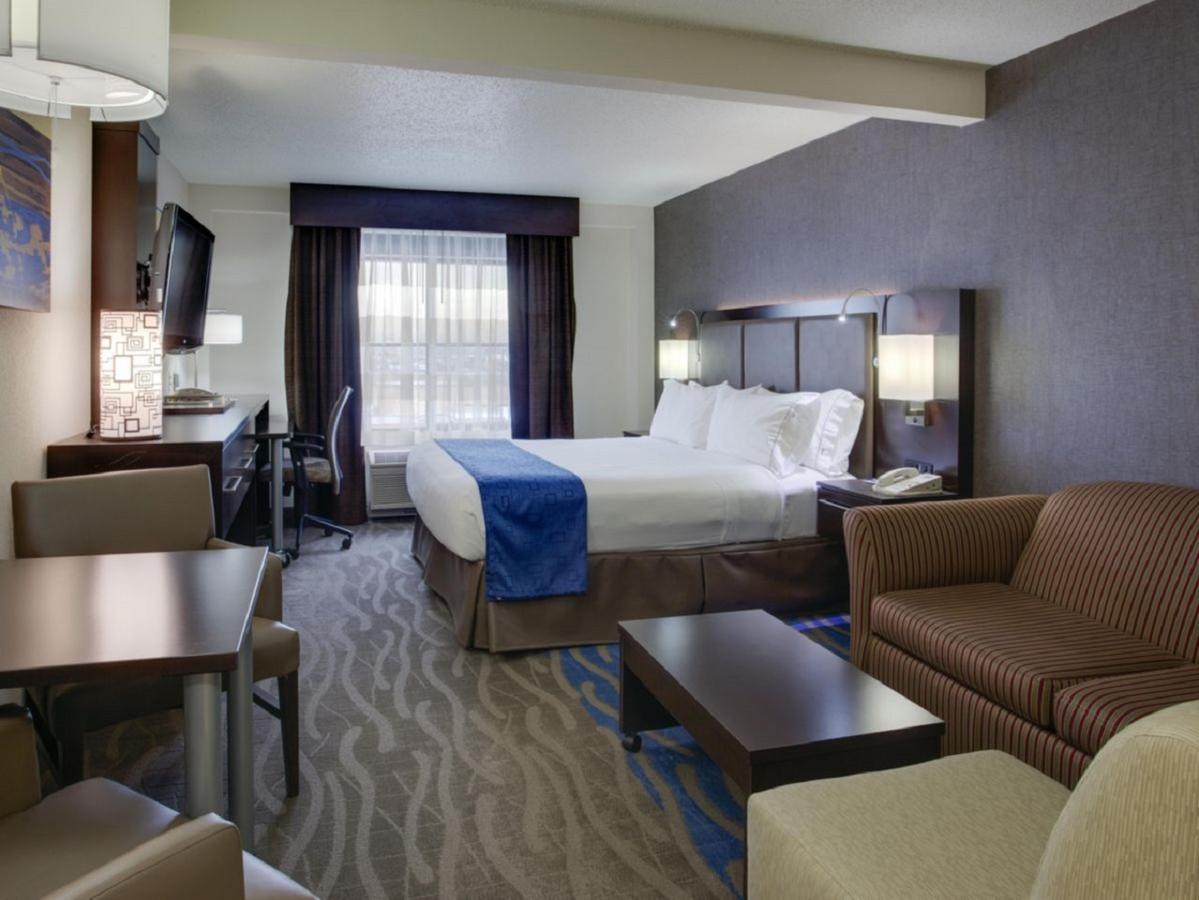 Holiday Inn Express Hotel & Suites Meadowlands Area By Ihg Карлштадт Екстер'єр фото