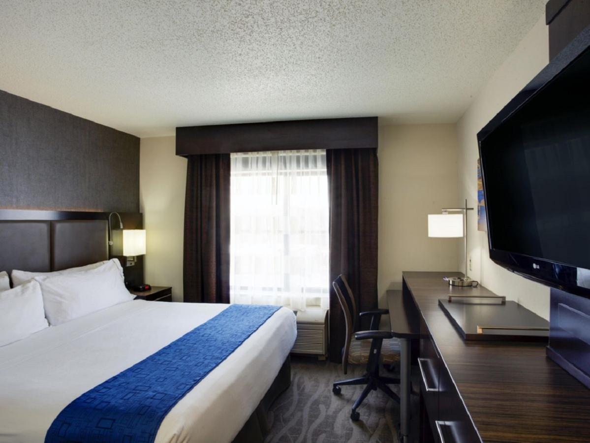 Holiday Inn Express Hotel & Suites Meadowlands Area By Ihg Карлштадт Екстер'єр фото