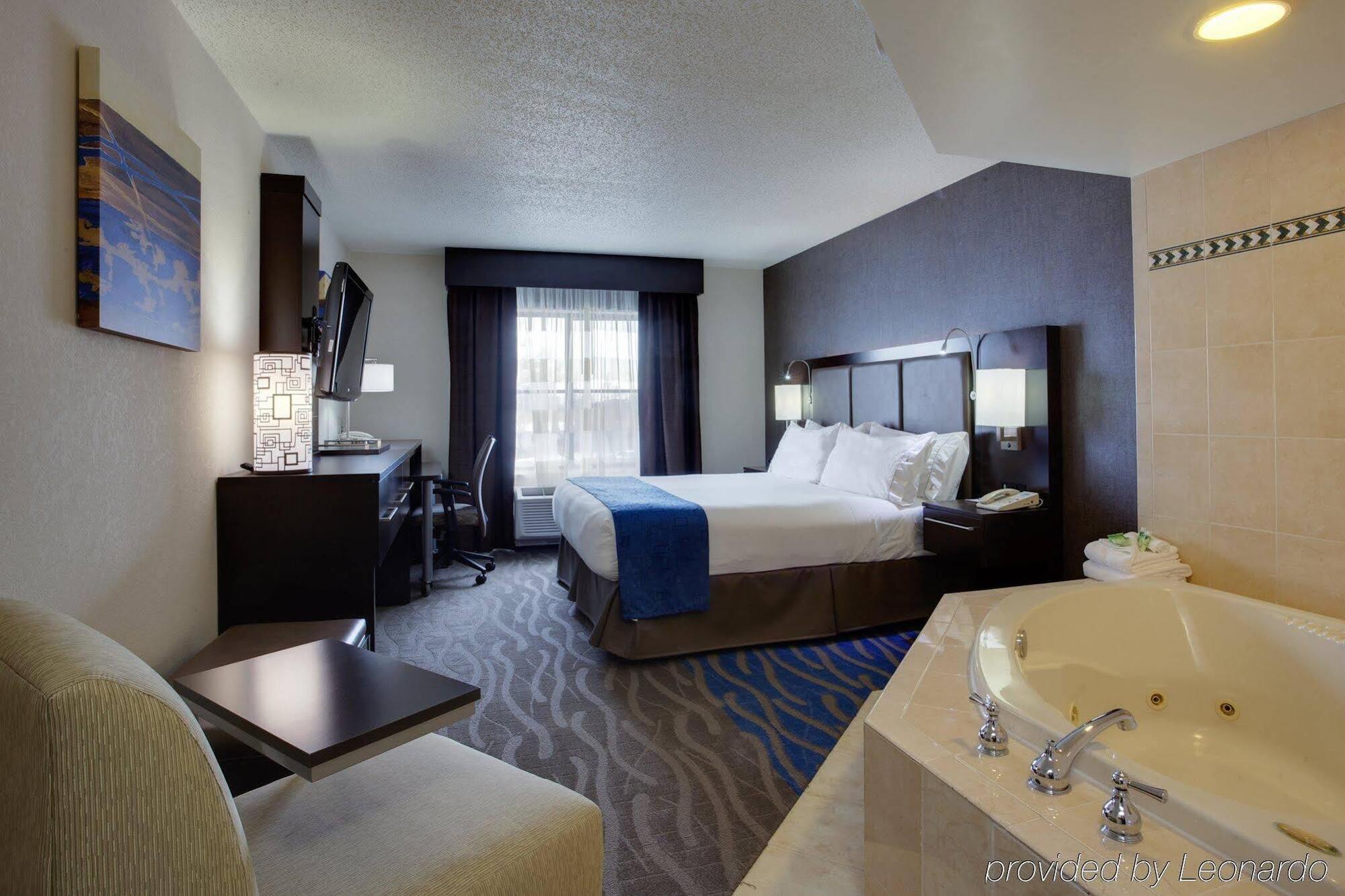 Holiday Inn Express Hotel & Suites Meadowlands Area By Ihg Карлштадт Екстер'єр фото